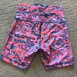 Lululemon Wunder train 6 inch